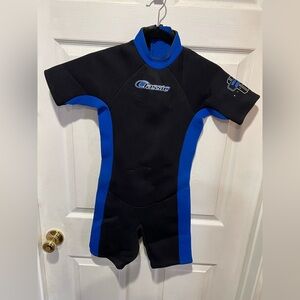 Classic Kids Swim Rashguard - Black and Blue          worn once smoke free home